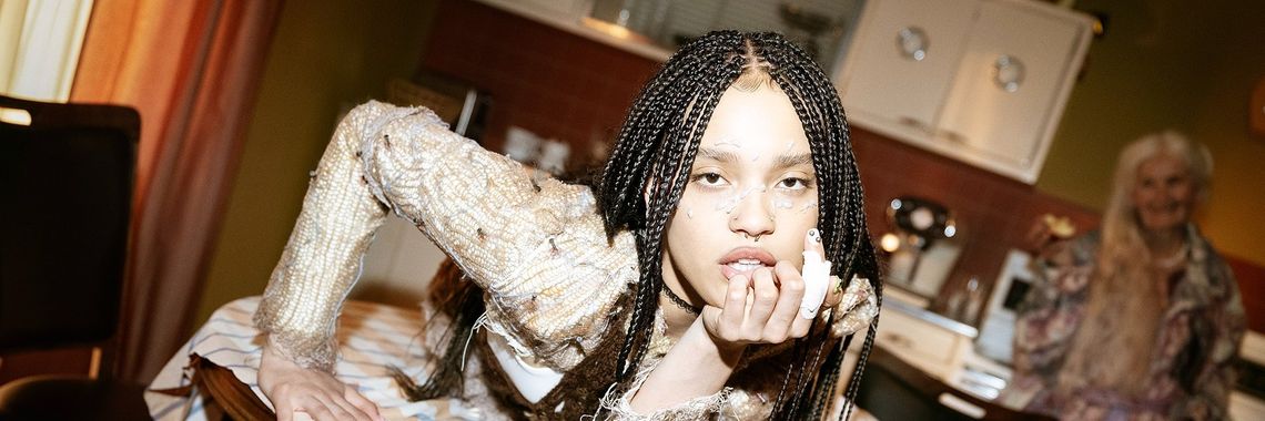 Sara James rusza w debiutancką trasę koncertową promującą album „Playhouse” Sara James rusza w debiutancką trasę koncertową promującą album „Playhouse”