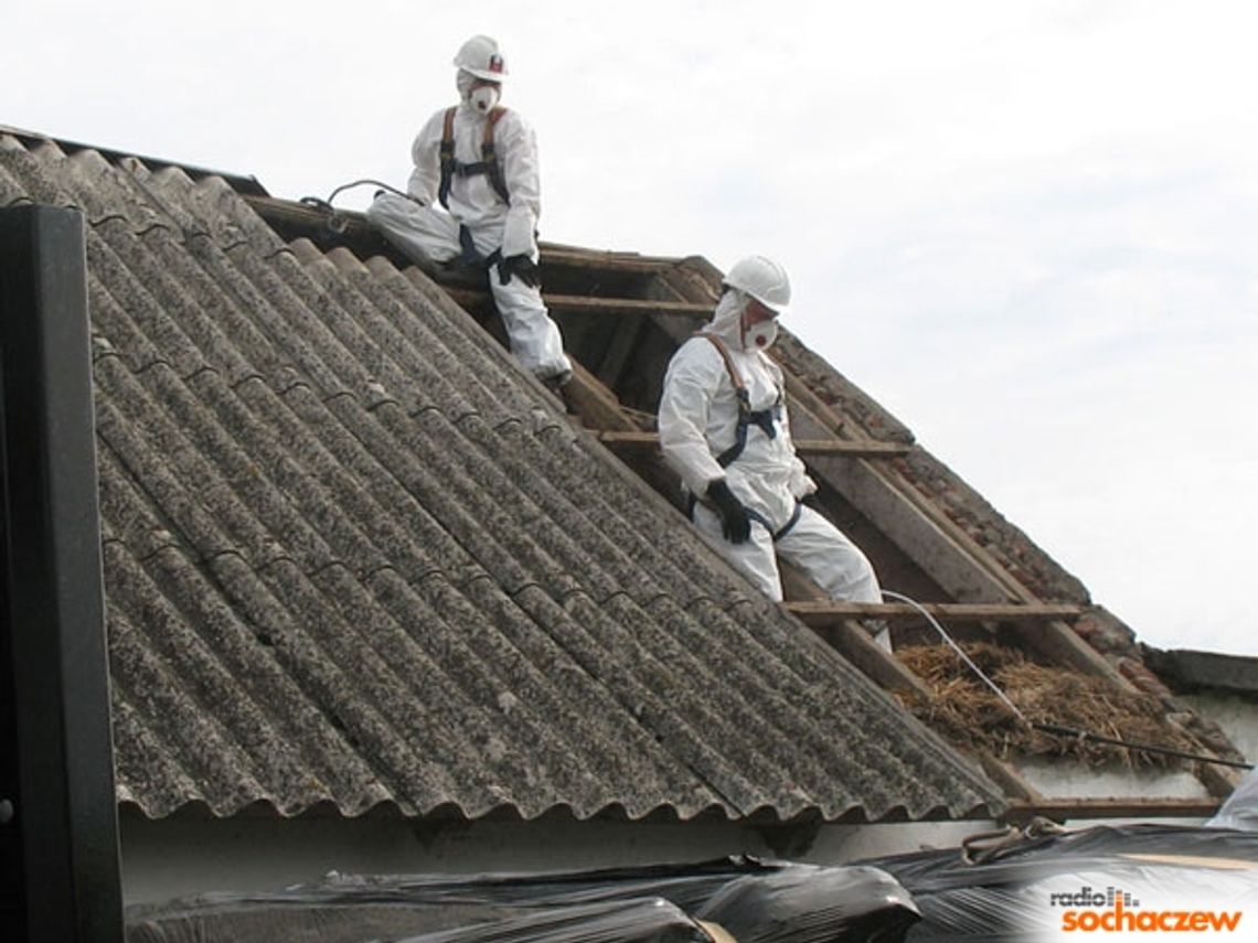 Sochaczew: Ponad 1500 ton azbestu do utylizacji
