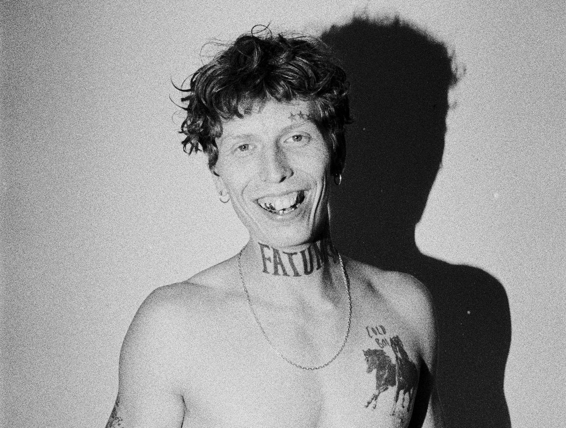 Szczyl wraca po pięciu latach. “Dla Ciebie” zapowiada nowy album “przedwczoraj, dzisiaj, pojutrze” Szczyl wraca po pięciu latach. “Dla Ciebie” zapowiada nowy album “przedwczoraj, dzisiaj, pojutrze”