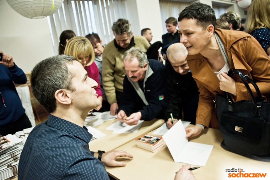 Tłumy po wiedzę na promocji książki o Młodzieszynie Tłumy po wiedzę na promocji książki o Młodzieszynie
