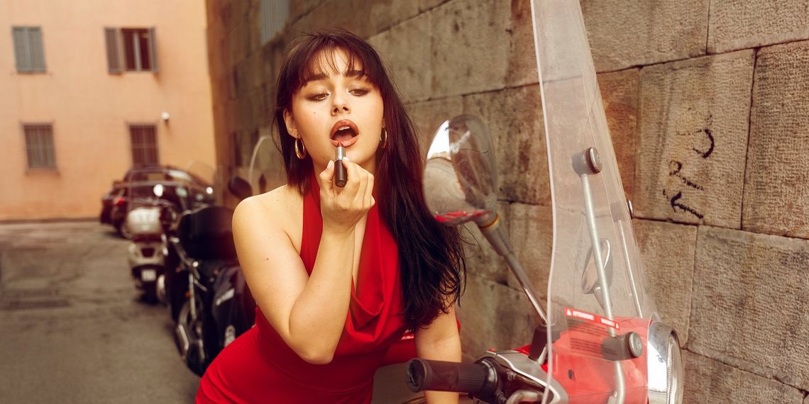 „Toscana” – Alessandra i jej wakacyjny hit prosto z Włoch „Toscana” – Alessandra i jej wakacyjny hit prosto z Włoch