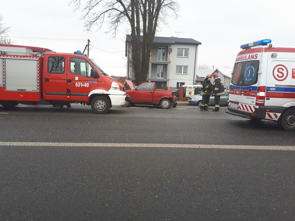 Wypadek Sochaczew DK 92: zderzenie aut w okolicach ronda