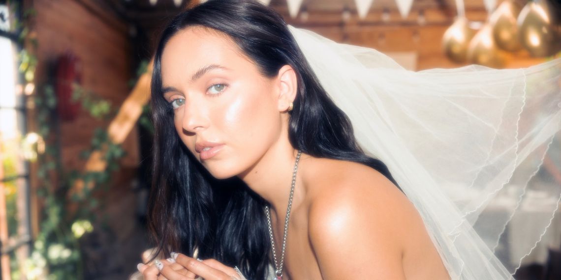 Zalia prezentuje nowy singiel „raj” – intymną opowieść o miłości i rozczarowaniu