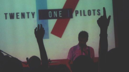 17.Twenty One Pilots – Heathens